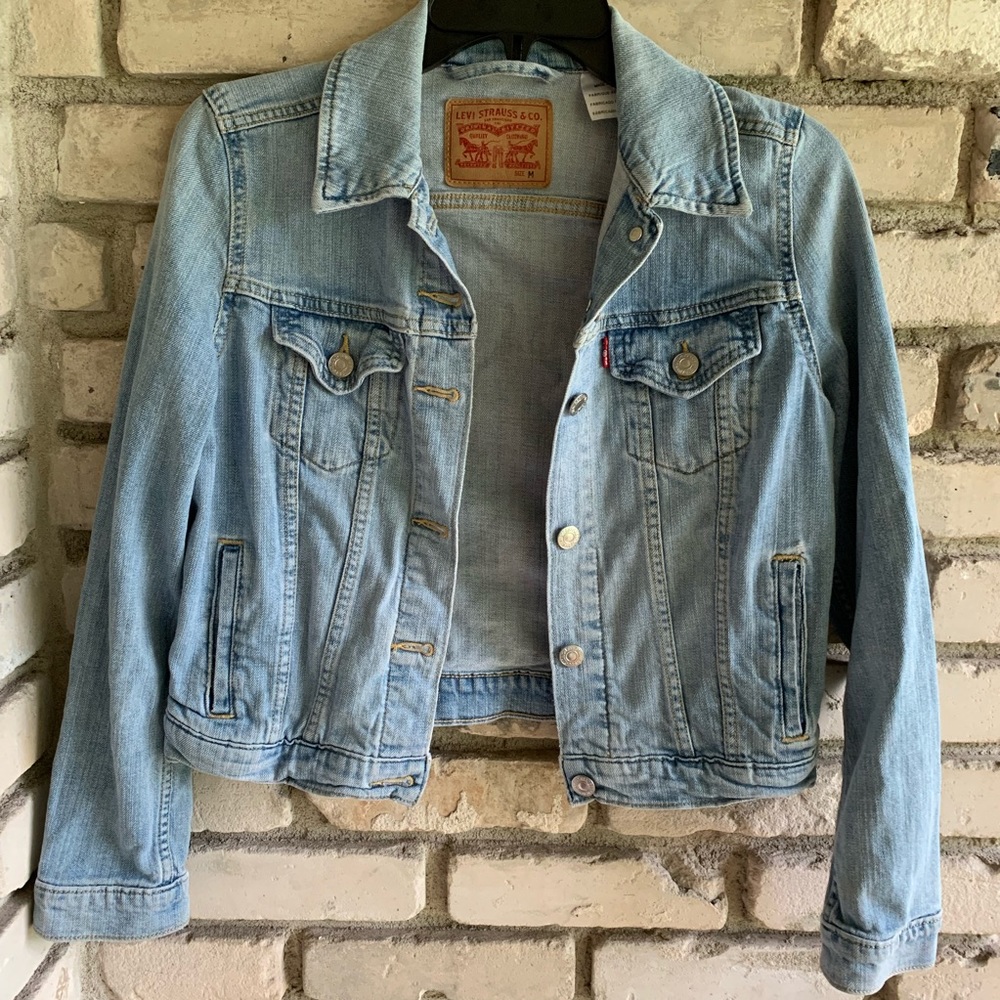 Levi’s girls jean jacket button front